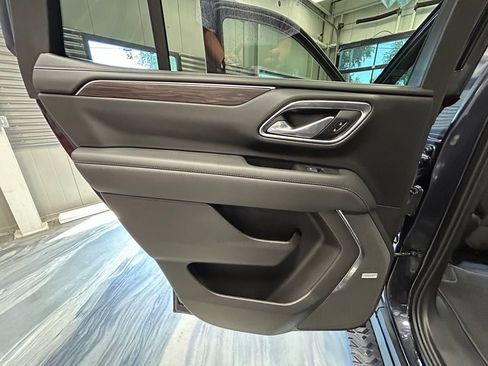 Used 2023 Chevrolet Tahoe Z71 w/ Luxury Package AWD/4WD image 49