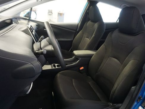 Certified 2019 Toyota Prius LE FWD image 14