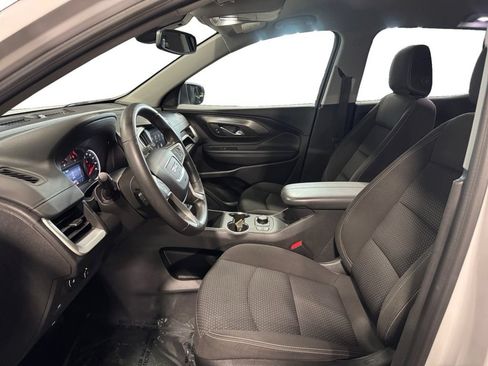 Used 2024 GMC Terrain SLE w/ Driver Convenience Package FWD image 14