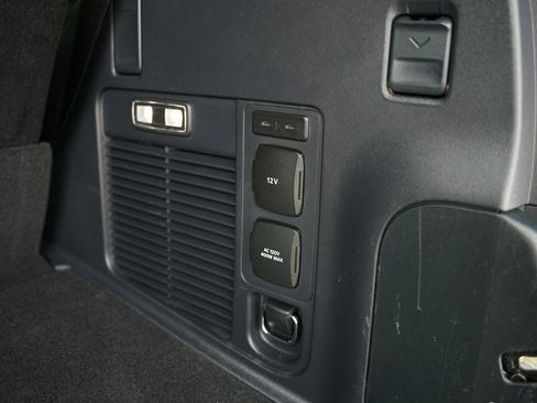 Used 2025 Lincoln Navigator Reserve AWD/4WD image 35