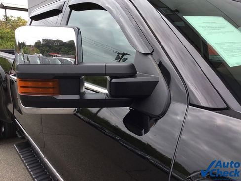 Used 2016 Chevrolet Silverado 3500 High Country w/ Duramax Plus Package image 21