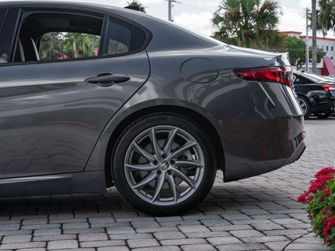Used 2023 Alfa Romeo Giulia Sprint image 27
