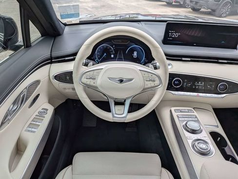 Used 2025 Genesis Electrified GV70 w/ Prestige Package AWD/4WD image 18