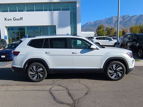 New 2026 Volkswagen Atlas SEL image 2