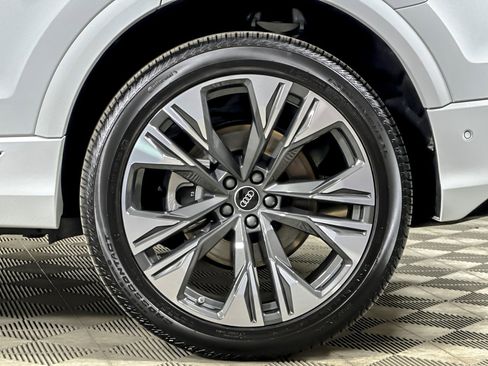 Used 2025 Audi Q8 Premium Plus w/ Premium Plus Package image 25