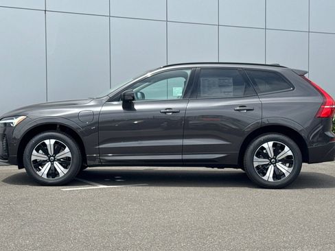 New 2025 Volvo XC60 T8 Plus w/ Protection Package Premier image 2
