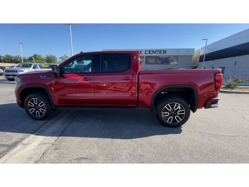Used 2025 GMC Sierra 1500 AT4 w/ AT4 Premium Package AWD/4WD image 5