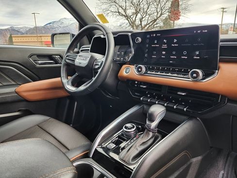 Used 2024 GMC Canyon AT4 w/ AT4 Premium Package image 21