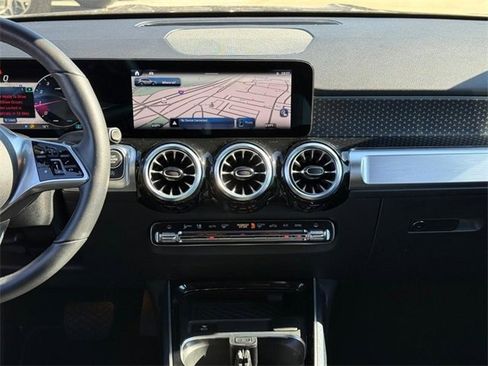 Certified 2025 Mercedes-Benz GLB 250 4MATIC image 15