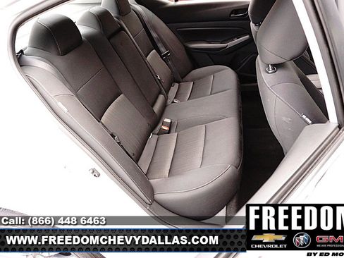 Used 2024 Nissan Altima 2.5 SV FWD image 12