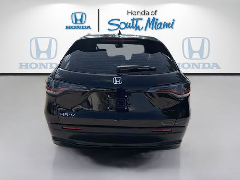 Certified 2023 Honda HR-V LX image 6