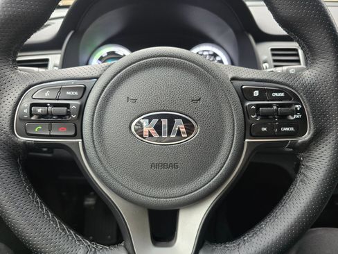 Used 2017 Kia Niro LX image 23