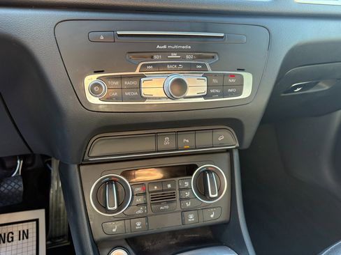 Used 2018 Audi Q3 2.0T Premium Plus w/ Premium Plus Package image 19