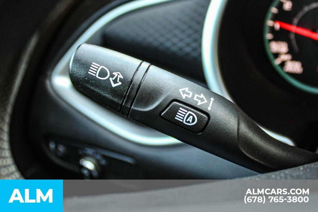 Used 2025 Chevrolet Malibu LT FWD image 28