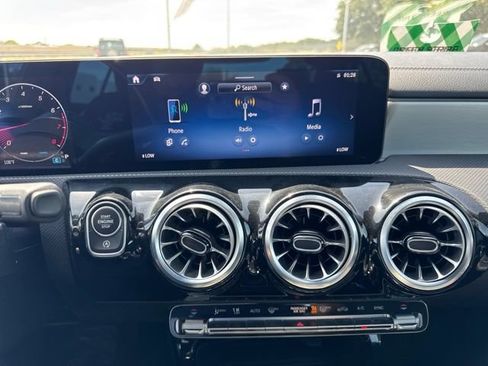 Used 2025 Mercedes-Benz CLA 250 image 14