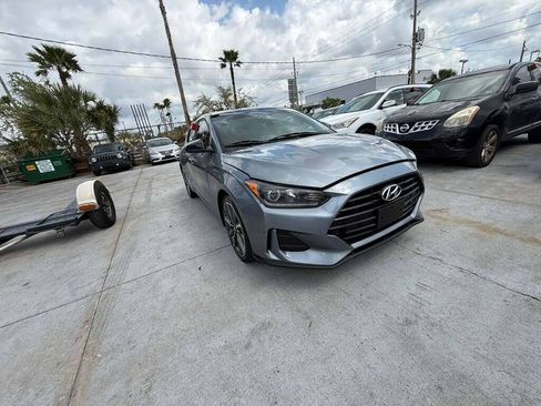 Used 2019 Hyundai Veloster 2.0 Premium FWD image 2