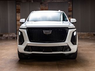 Used 2025 Cadillac Escalade V w/ LPO, ONYX Package video 2