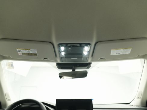 New 2025 Mitsubishi Outlander SE image 25