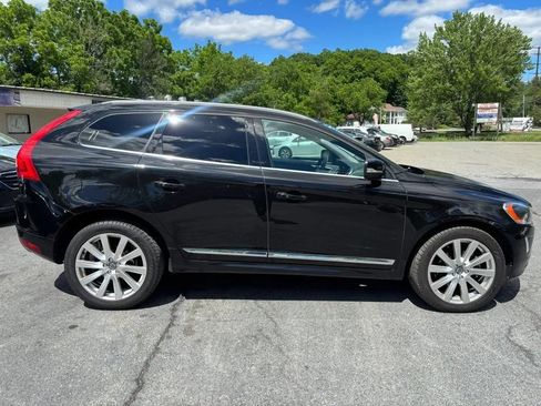 Used 2017 Volvo XC60 T6 Inscription w/ Advanced Package AWD/4WD image 9