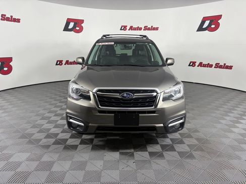 Used 2018 Subaru Forester 2.5i Touring w/ Popular Package #3B AWD/4WD image 9