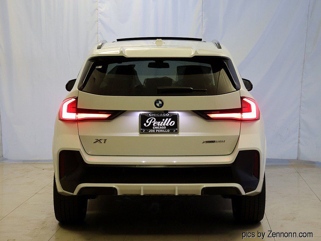 New 2027 BMW X1 xDrive28i AWD/4WD image 7