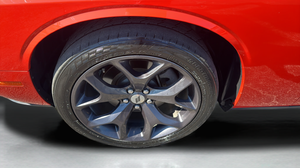 Used 2017 Dodge Challenger SXT Plus RWD image 29