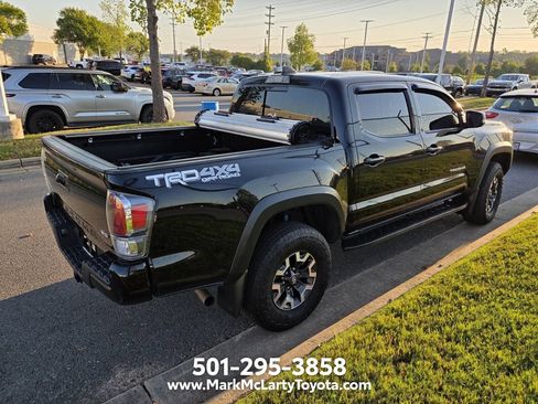 Used 2023 Toyota Tacoma TRD Off-Road w/ Technology Package AWD/4WD image 4