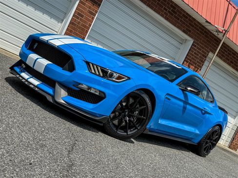 Used 2017 Ford Mustang Shelby GT350 w/ Electronics Package RWD image 4