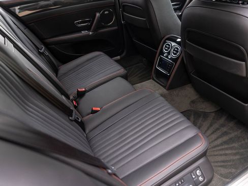 Used 2018 Bentley Flying Spur S V8 AWD/4WD image 50