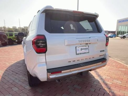 Used 2025 Toyota 4Runner Limited AWD/4WD image 8