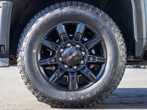 Used 2024 GMC Sierra 2500 AT4 w/ AT4 Premium Plus Package AWD/4WD image 13