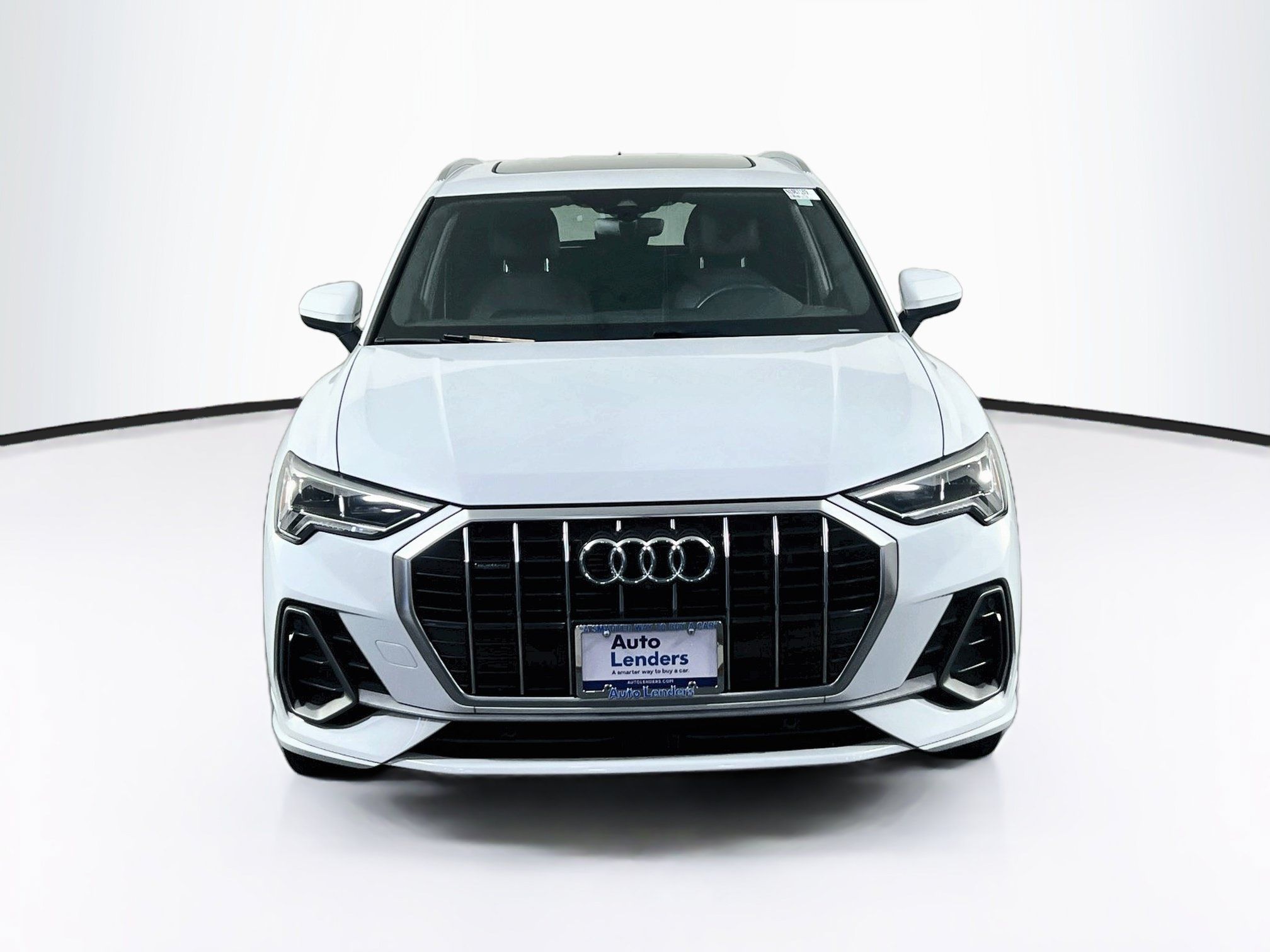 Used 2022 Audi Q3 2.0T Premium Plus w/ Premium Plus Package AWD/4WD image 2