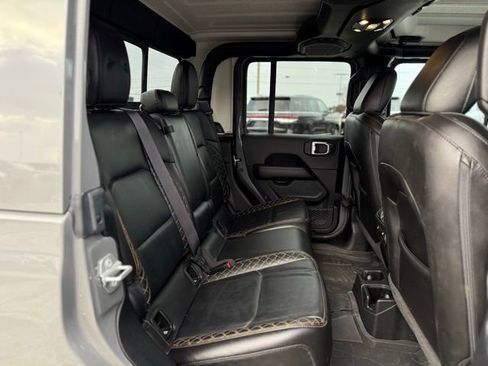 Used 2023 Jeep Gladiator Overland image 20