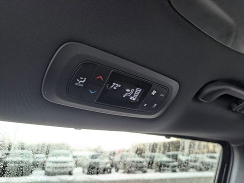 New 2026 Chrysler Pacifica Select FWD image 31