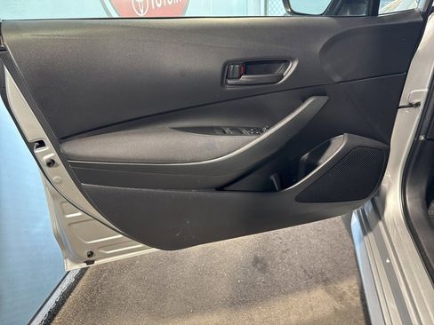 Used 2022 Toyota Corolla L image 26
