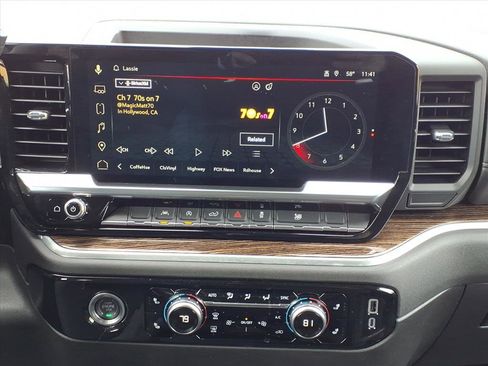 Used 2024 GMC Sierra 1500 Elevation image 24