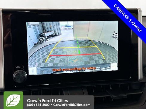 Used 2025 Toyota RAV4 LE AWD/4WD image 20