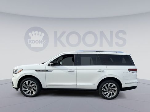 Used 2023 Lincoln Navigator Reserve AWD/4WD image 13
