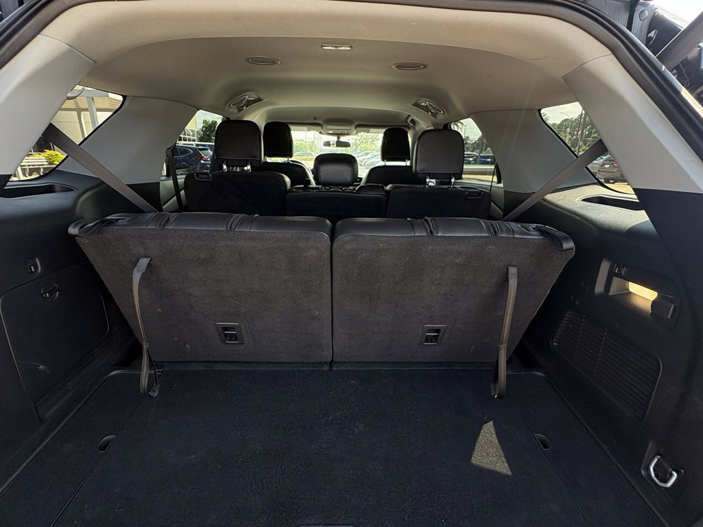 Used 2023 Ford Explorer XLT w/ Equipment Group 202A RWD image 11
