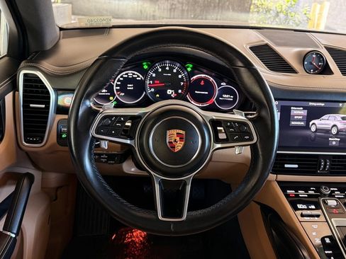 Used 2019 Porsche Cayenne image 19