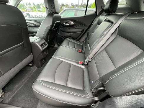 Used 2024 GMC Terrain SLT AWD/4WD image 28