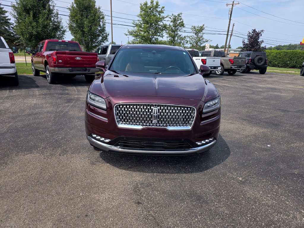 Used 2023 Lincoln Nautilus Reserve w/ Equipment Group 202A AWD/4WD image 8