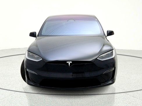 Used 2024 Tesla Model X image 3