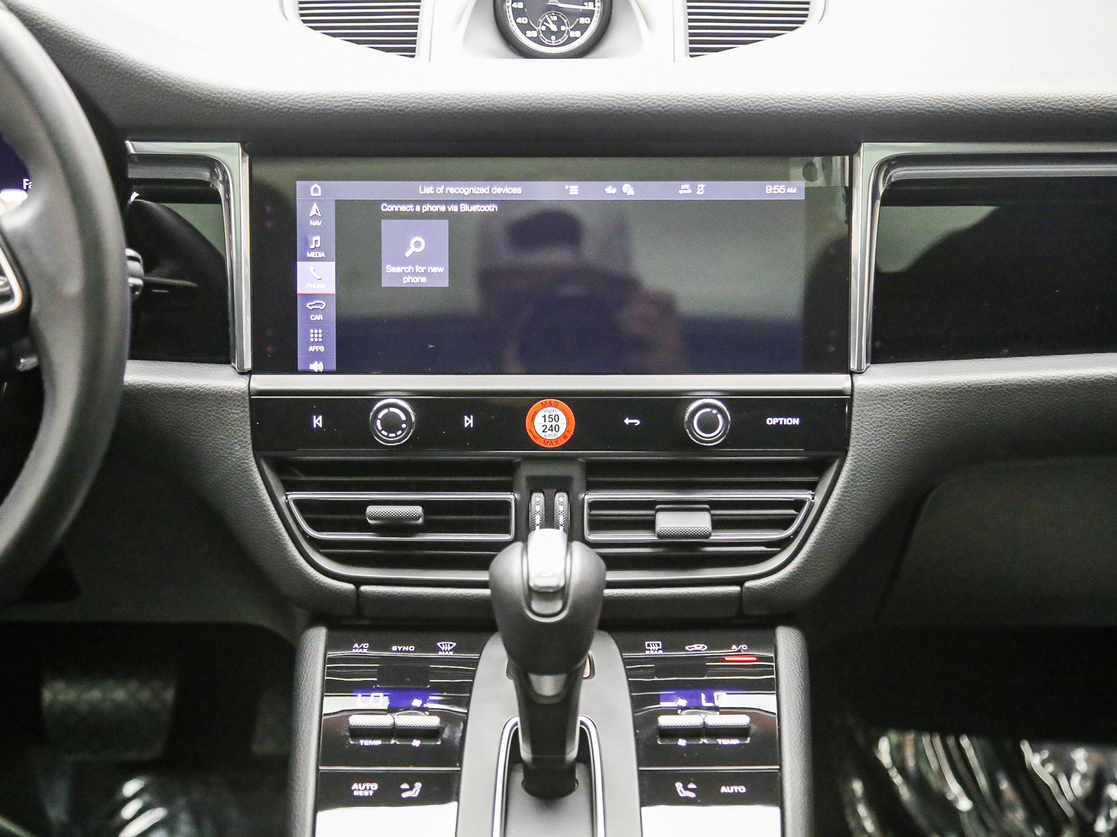 Certified 2026 Porsche Macan AWD/4WD image 17
