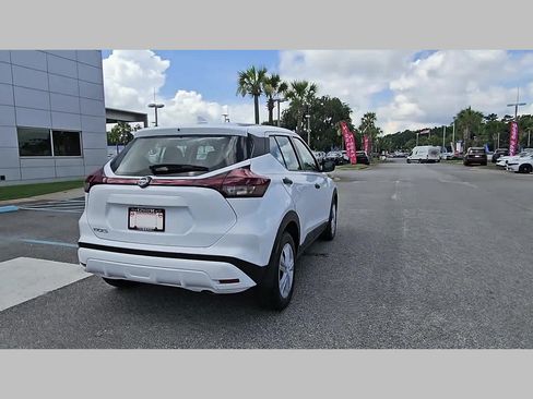 Used 2025 Nissan Kicks Play S FWD image 32