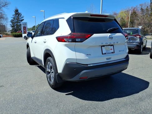Used 2021 Nissan Rogue SV w/ Premium Package AWD/4WD image 7