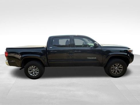Used 2019 Toyota Tacoma SR5 RWD image 7