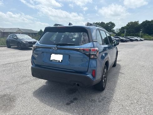 Certified 2025 Subaru Forester AWD/4WD image 16