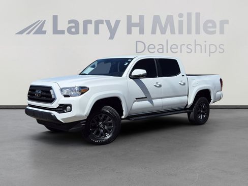Certified 2023 Toyota Tacoma SR5 w/ Technology Package AWD/4WD image 1
