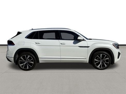 New 2026 Volkswagen Atlas Cross Sport SEL Premium R-Line image 4